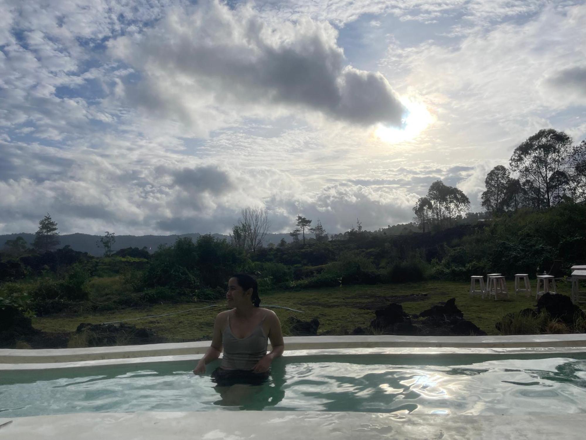 Triangular House And Hot Spring Kubupenlokan