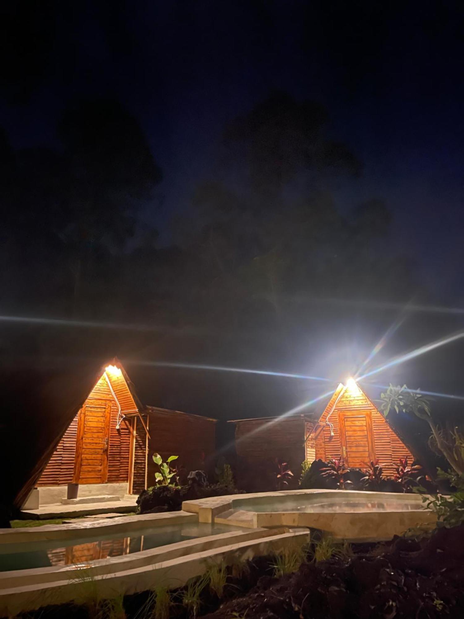 गेस्ट हाउस Triangular House And Hot Spring