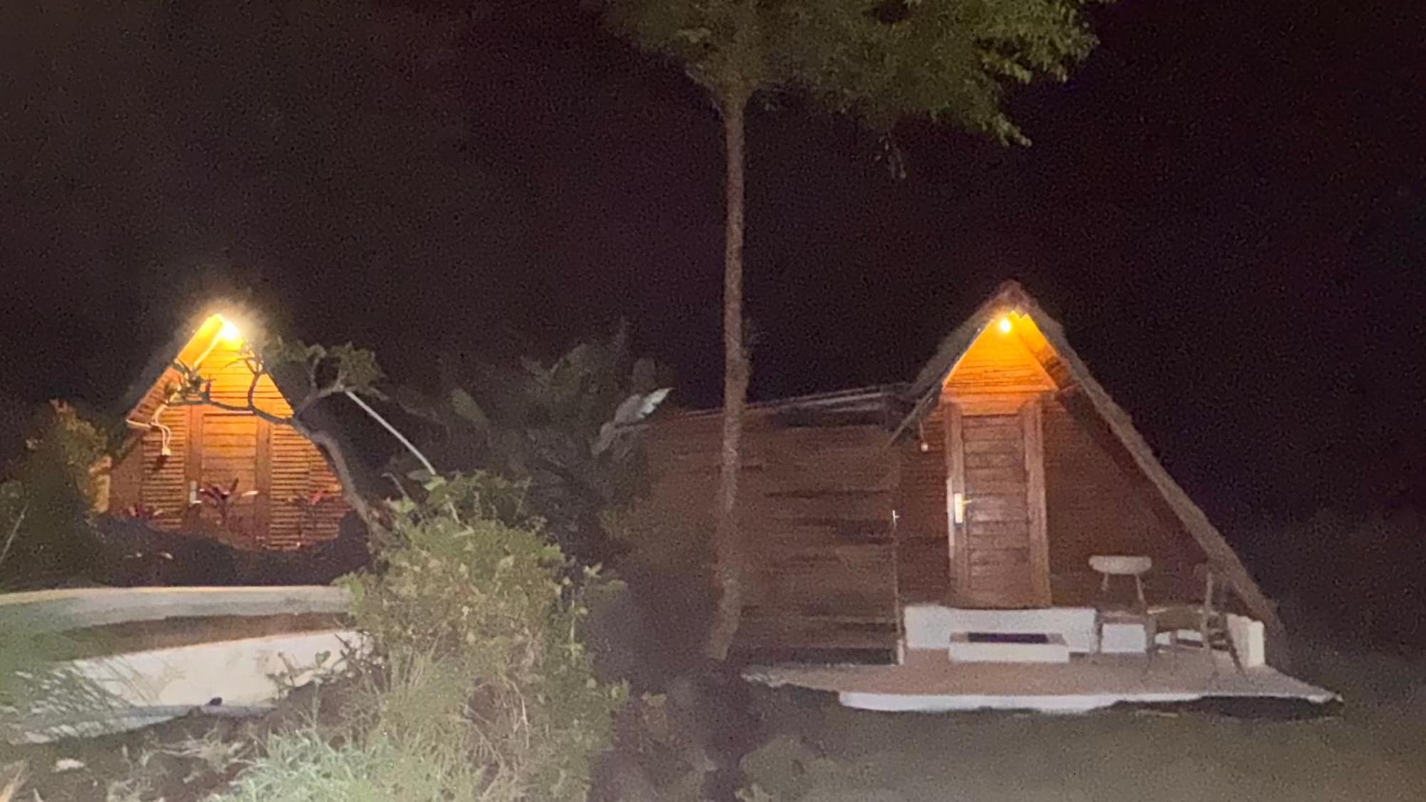 Triangular House And Hot Spring Kubupenlokan